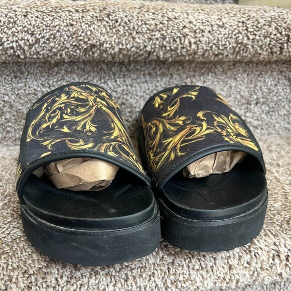 Versace Jeans Couture Platform Slides Men\'s. Size EU 42/US 8.5-9. In very good main image 14